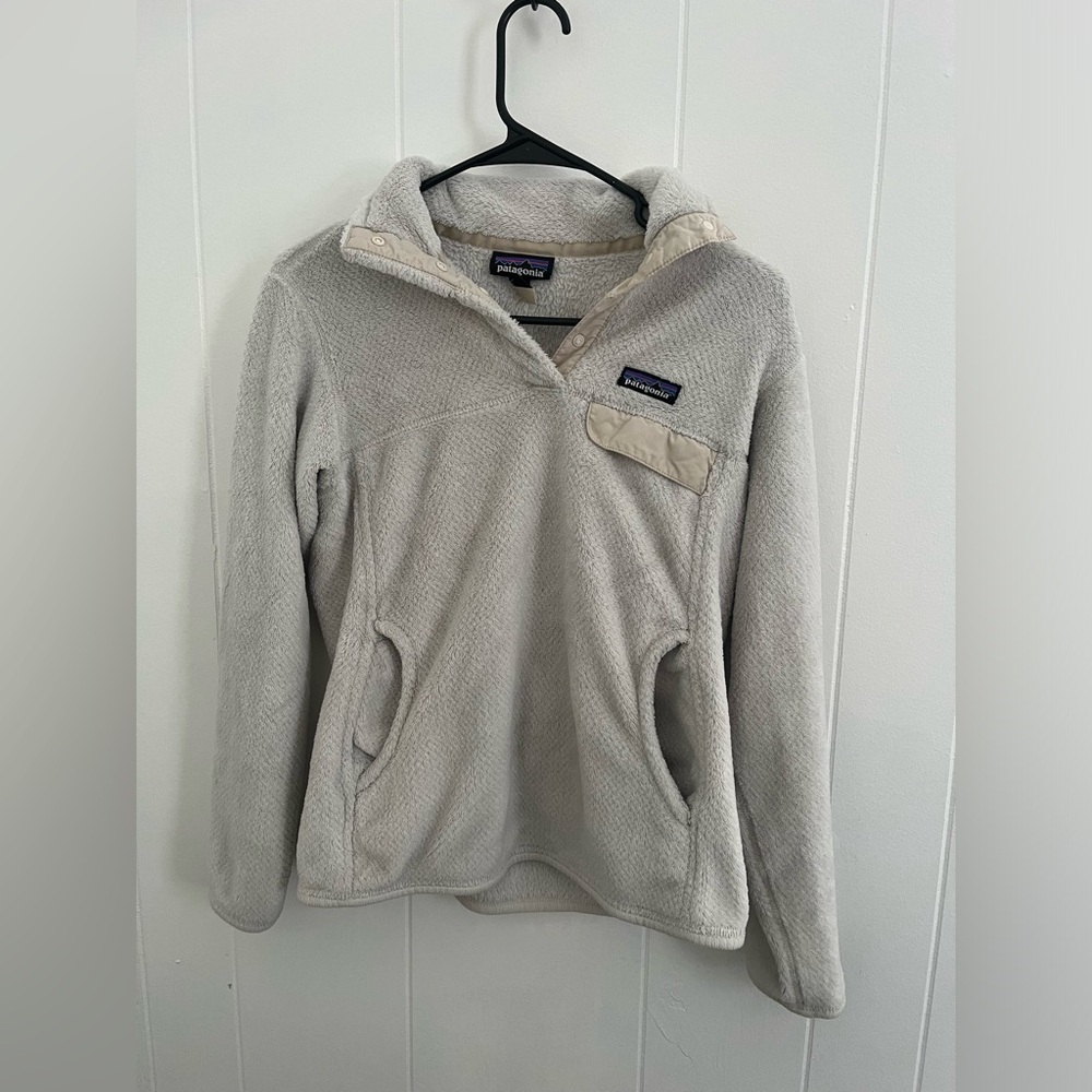 White Patagonia fleece size s